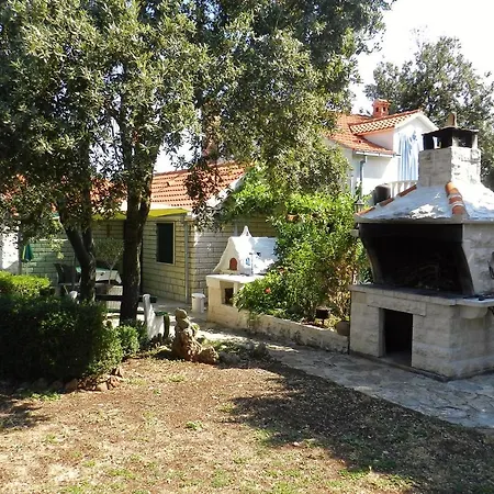 Family Friendly House With A Parking Space Pucisca, Brac - 749 Holiday home *